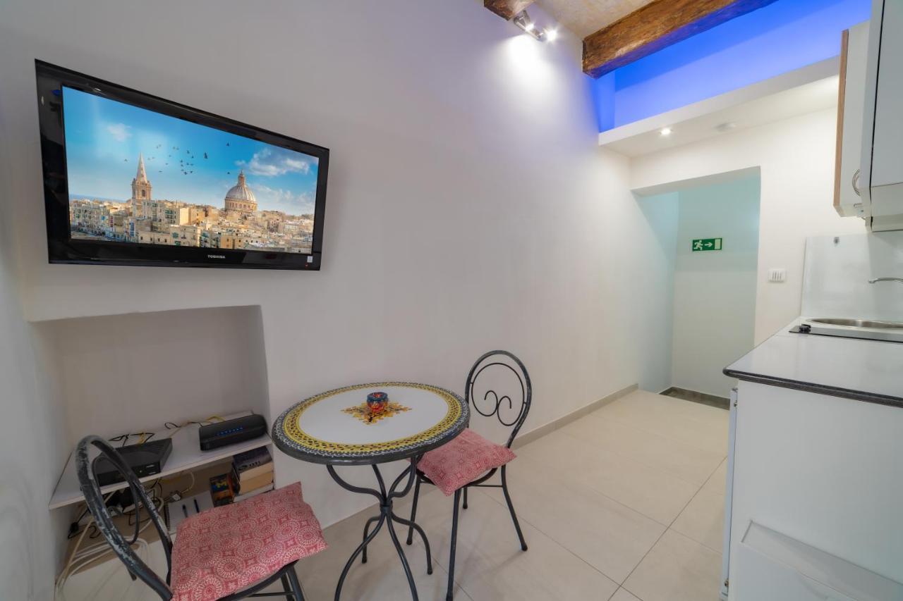 Jbo - In The Heart Of Valletta Apartment Bagian luar foto